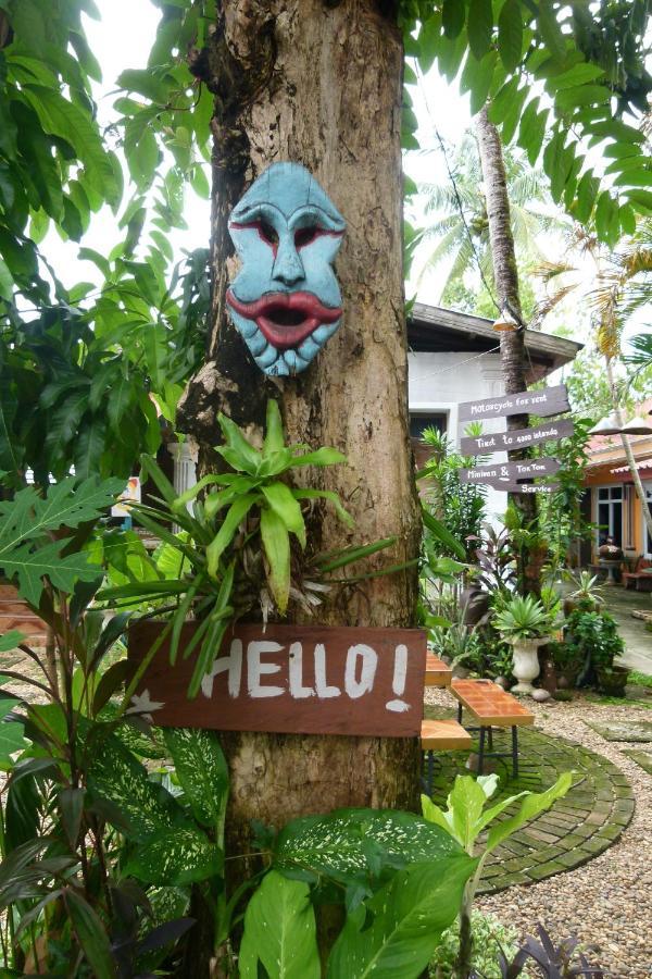 Khamphouy Guesthouse チャンパーサック エクステリア 写真