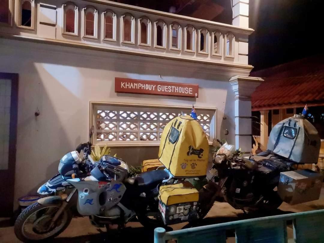 Khamphouy Guesthouse チャンパーサック エクステリア 写真